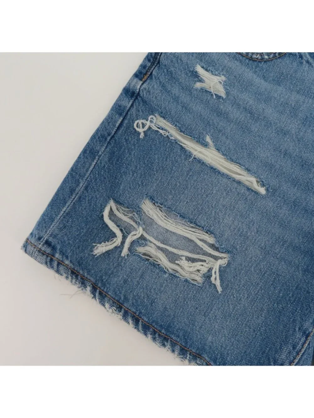 American Eagle Women 2 26W 90s Boyfriend Long Length Distressed Denim Shorts NEW